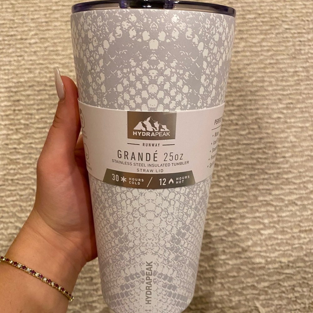 Hydrapeak Runway Grande 25 oz stainless steel tumbler LIMITED EDITION brand new!